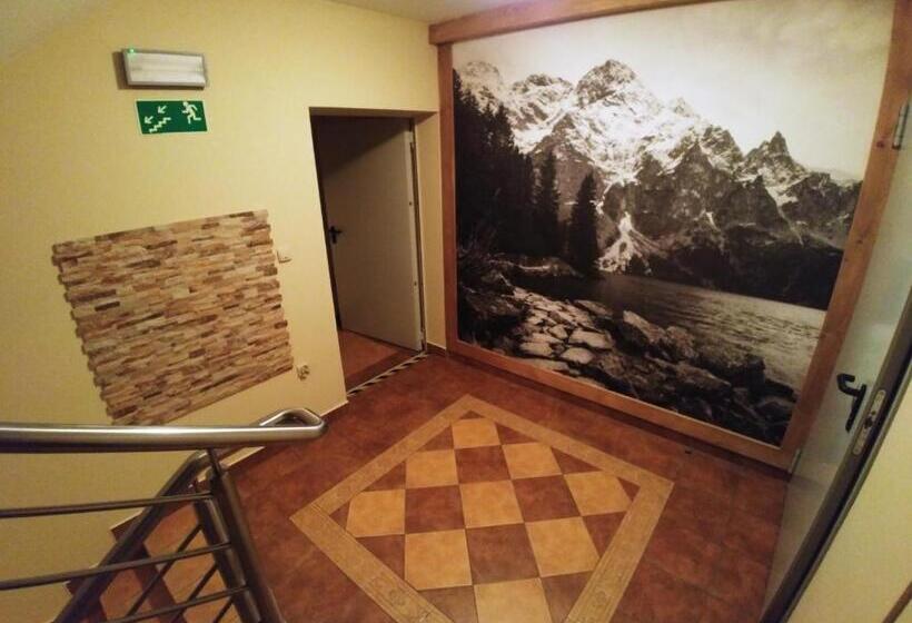 标准单人间, U Hani W Pobliżu Gorący Potok I Termy