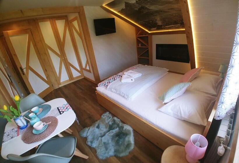 带1个卧室的带阳台的公寓, U Hani W Pobliżu Gorący Potok I Termy