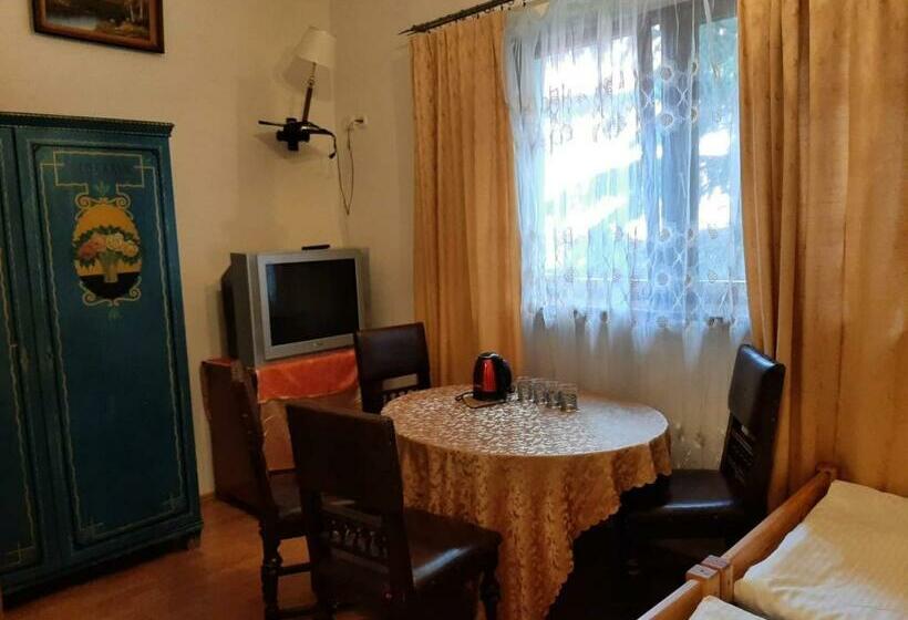 اتاق استاندارد چهار تخته, Usługi Hotelarskie Karpacz