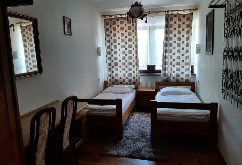 اتاق استاندارد, Usługi Hotelarskie Karpacz