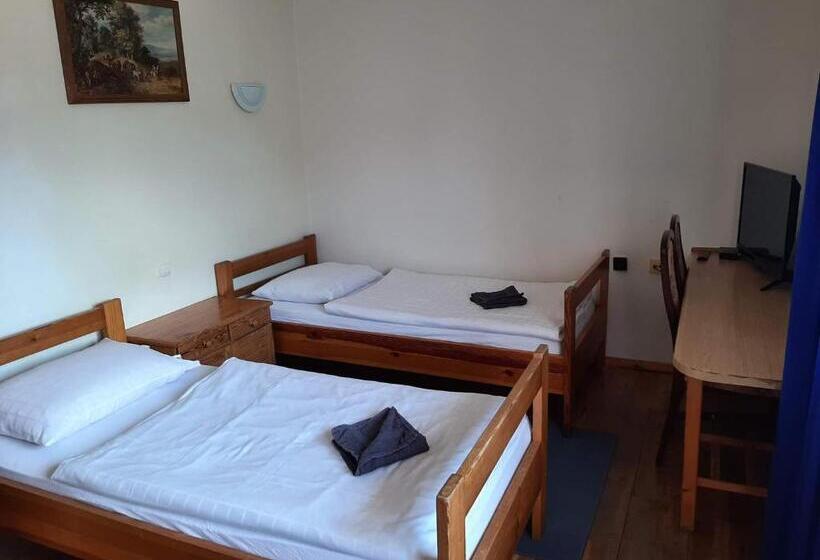 اتاق استاندارد, Usługi Hotelarskie Karpacz