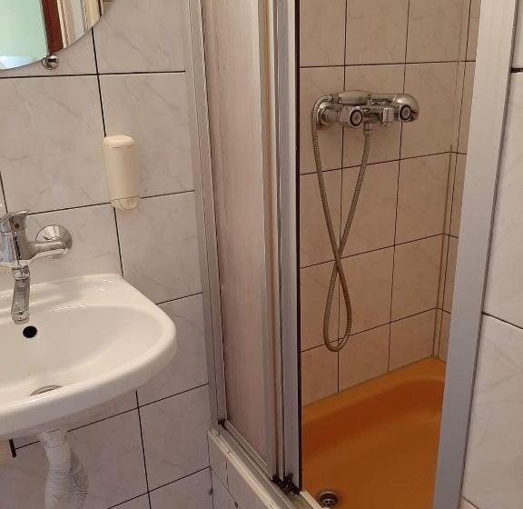 Номер Deluxe, Usługi Hotelarskie Karpacz