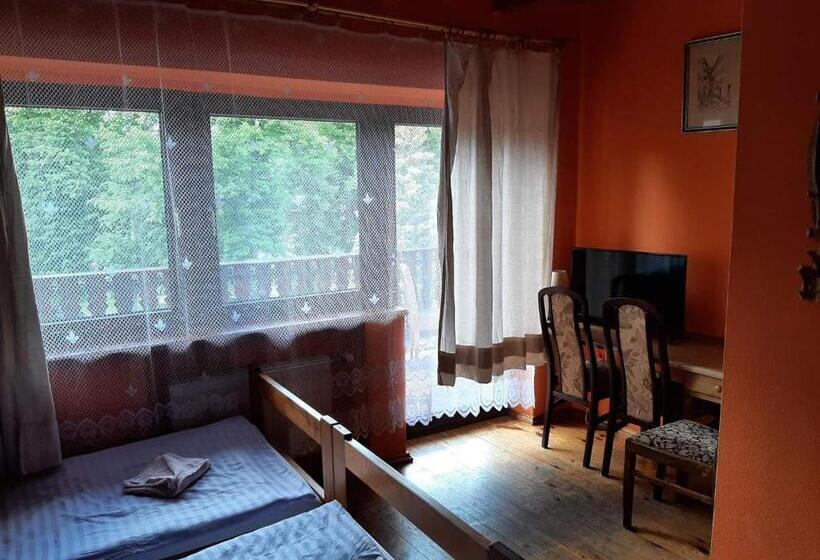 اتاق استاندارد سه نفره, Usługi Hotelarskie Karpacz