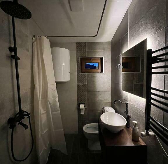 اتاق استاندارد با بالکن, Eden