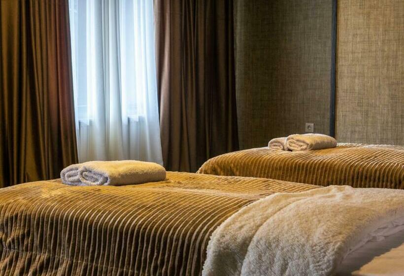 اتاق لوکس, Eden