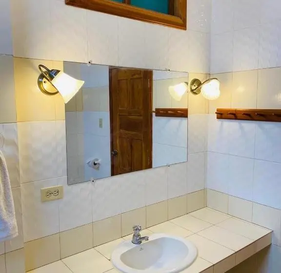 Standard Kolmen Hengen Huone, La Casa De Joel