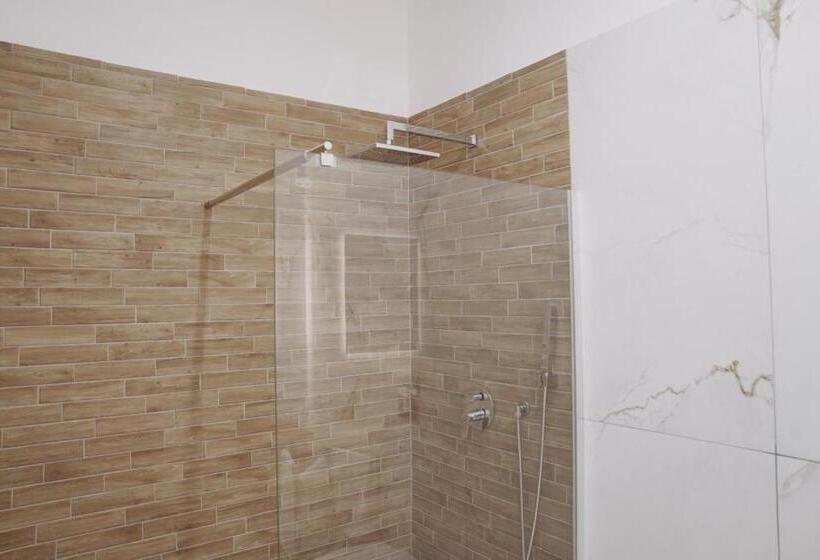 Стандартный Номер Кровать Кинг, Sisina Luxury Room Jacuzzi & Piscina