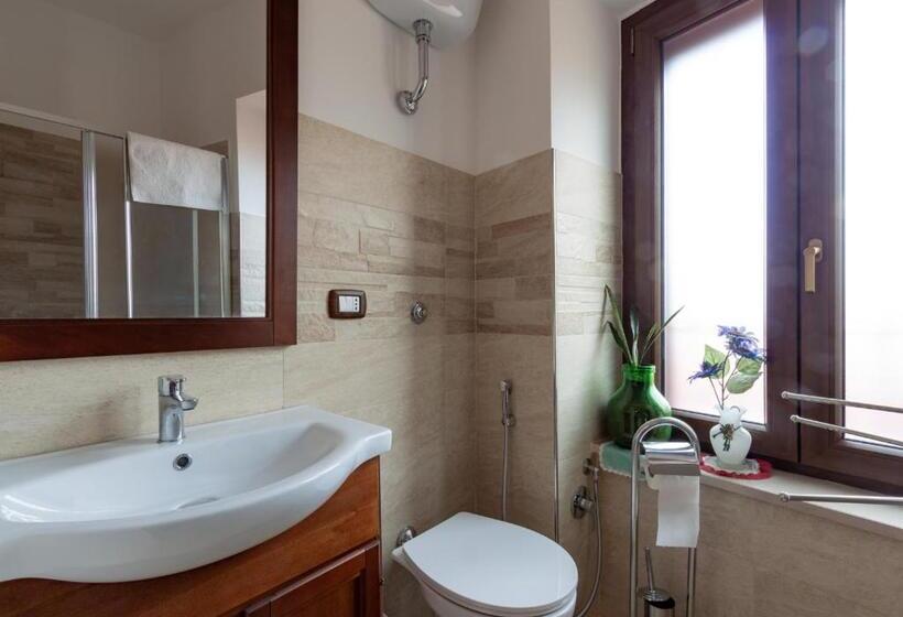 Номер Стандарт, B&b La Botte   Taurasi