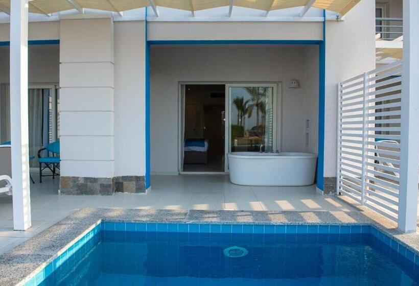 سوئیت رویال, Casa Blue Resort