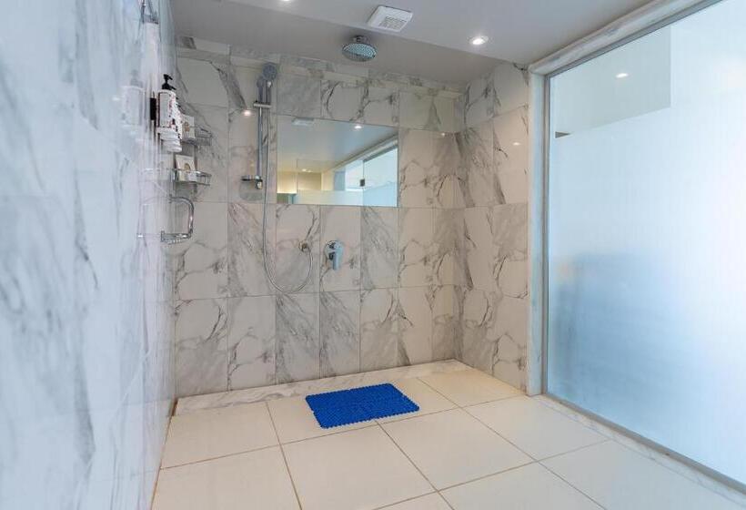 سوئیت با چشم‌انداز, Casa Blue Resort