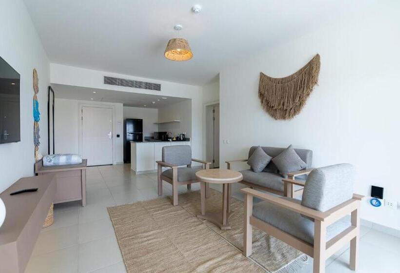 سوئیت با چشم‌انداز, Casa Blue Resort