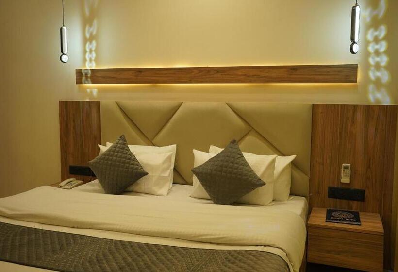 디럭스 룸 킹사이즈 침대, Jannat