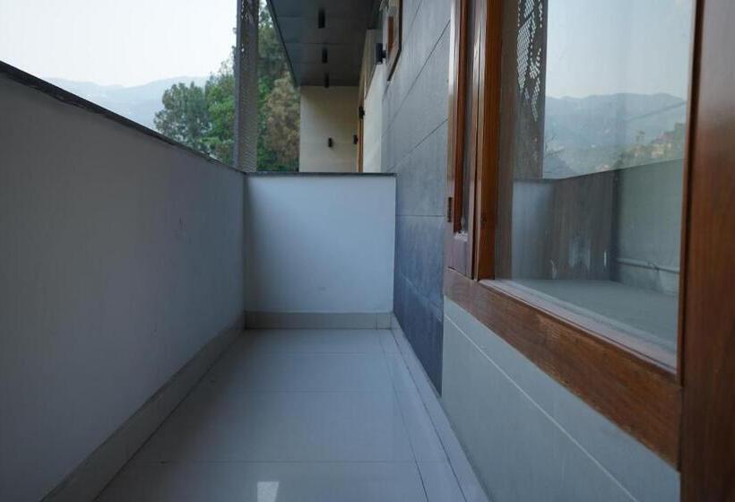 디럭스 룸, Jannat