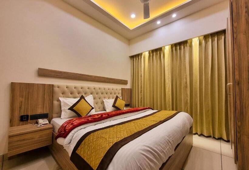 디럭스 룸, Jannat