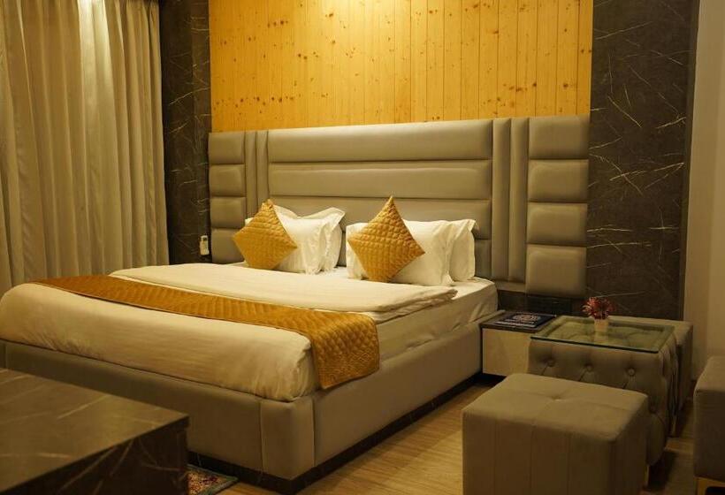 산 전망 스위트, Jannat