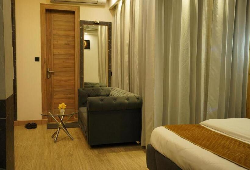 산 전망 스위트, Jannat