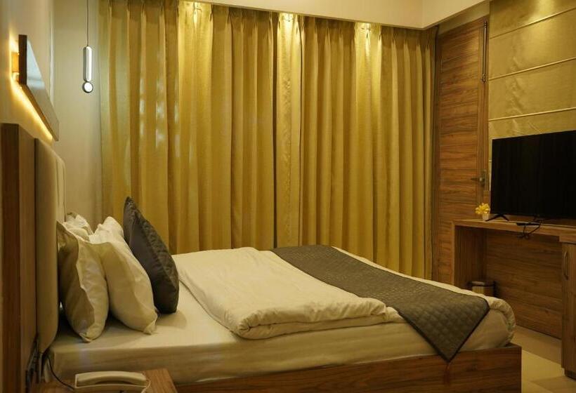 디럭스 룸 킹사이즈 침대, Jannat