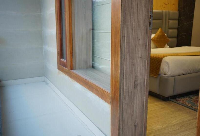 산 전망 스위트, Jannat