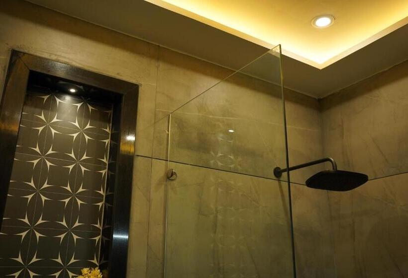 산 전망 스위트, Jannat