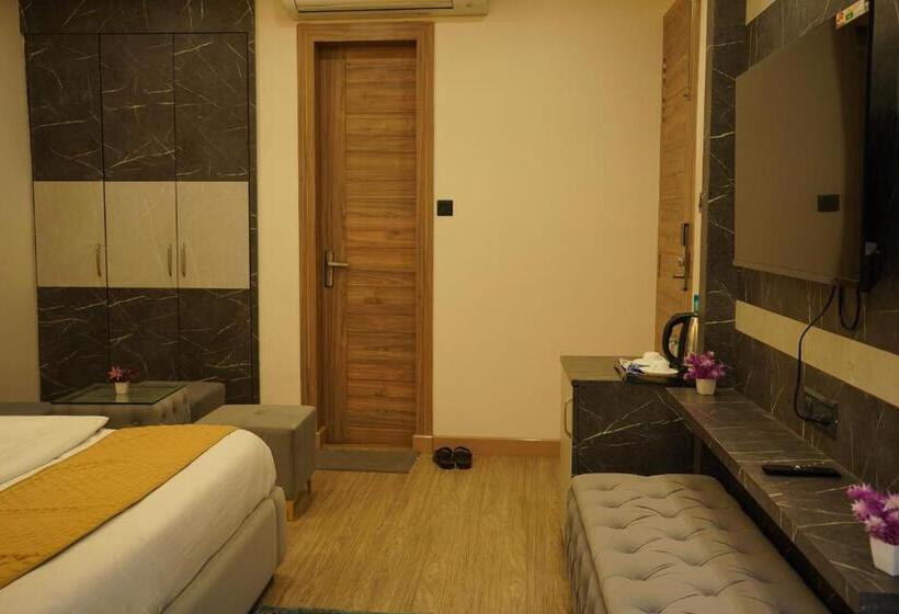 산 전망 스위트, Jannat