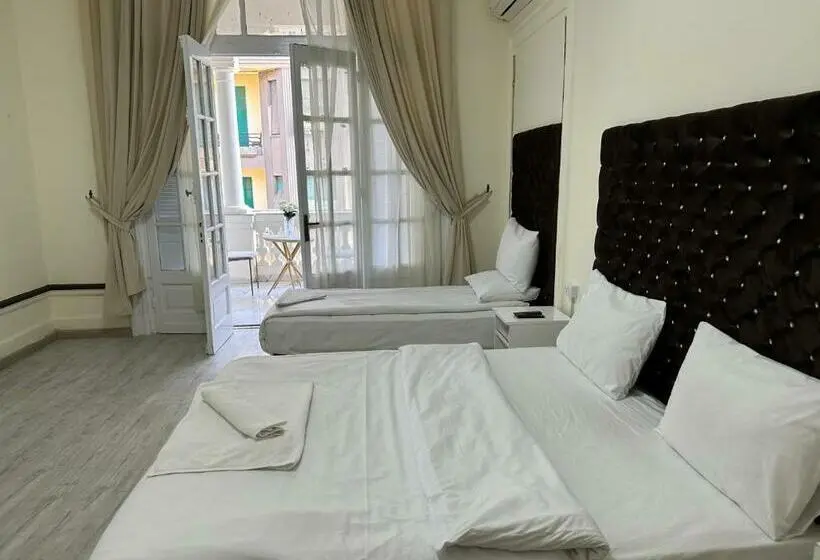 اتاق لوکس با بالکن, Palace Court