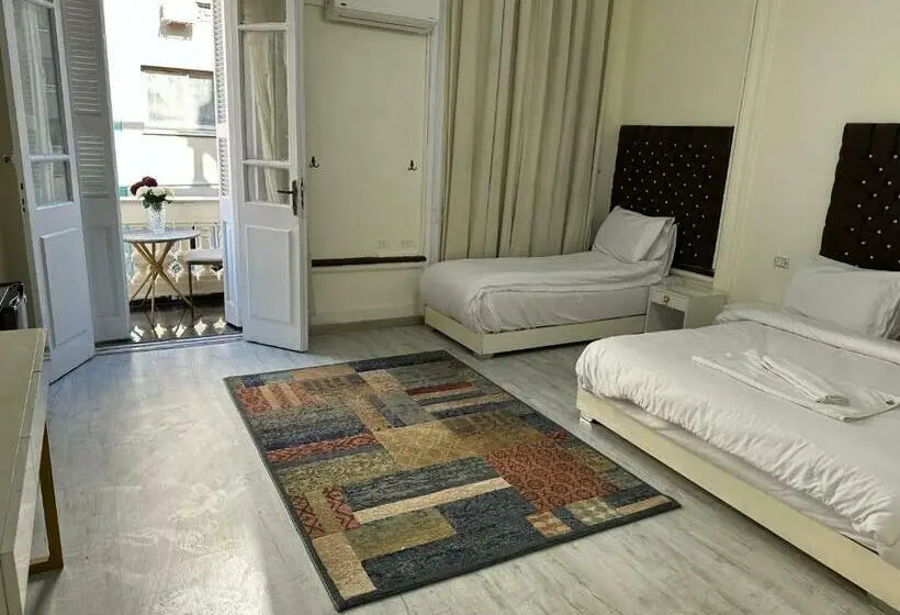اتاق لوکس با بالکن, Palace Court