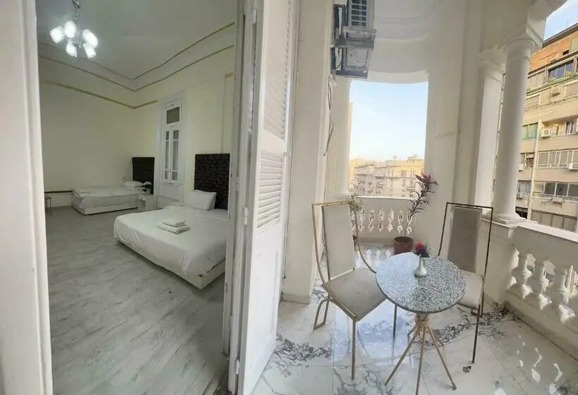 اتاق لوکس با بالکن, Palace Court