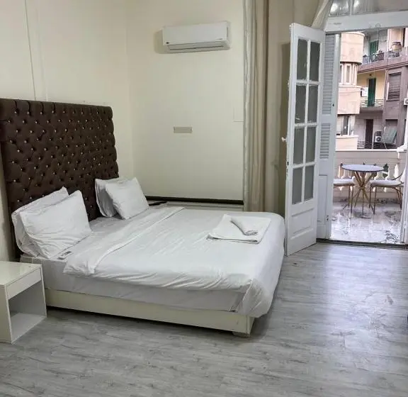 اتاق استاندارد, Palace Court