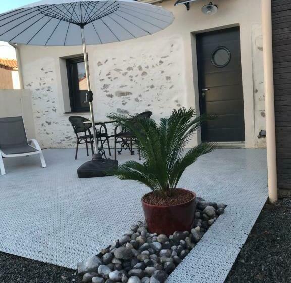 带大床的标准间, La Passionnante Gîte Avec Spa Privatif