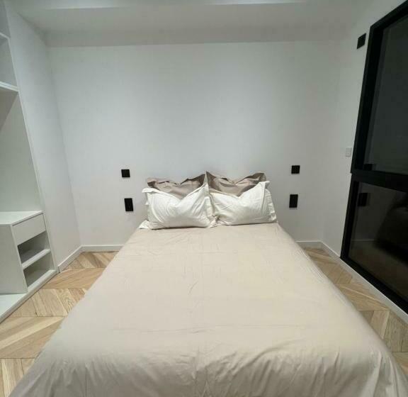 בית, 4 חדרי שינה, Les Trois Cyprès