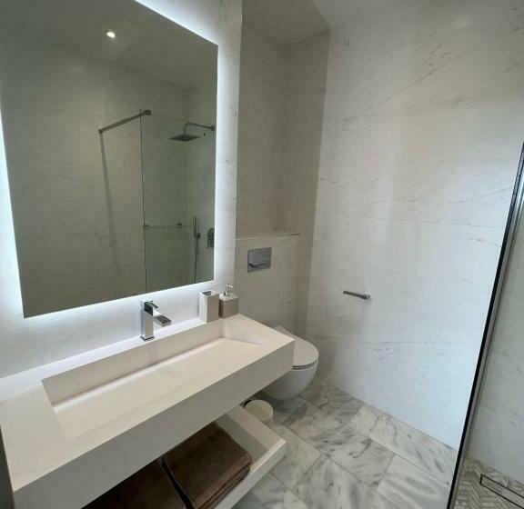 בית, 4 חדרי שינה, Les Trois Cyprès