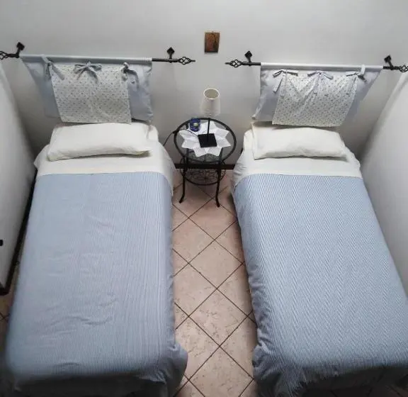 اتاق کلاسیک چهارنفره, Dimora Giosafatti