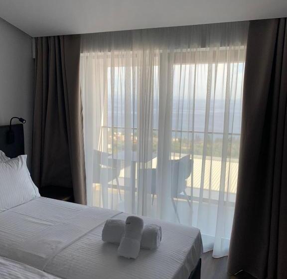 اتاق لوکس, Black Diamond Hotel Dhermi