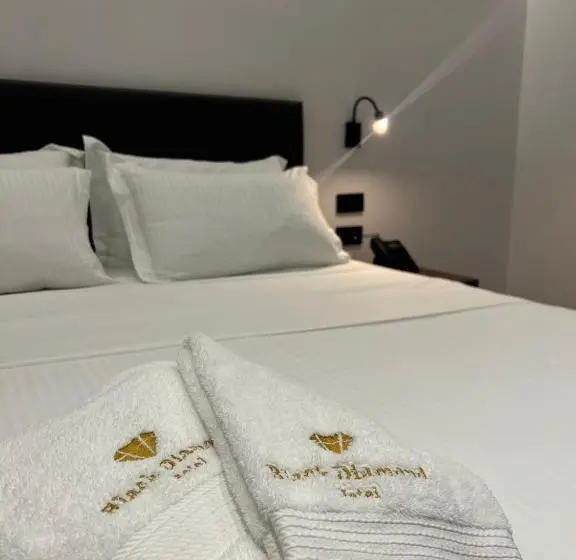 اتاق لوکس چهار تخته, Black Diamond Hotel Dhermi