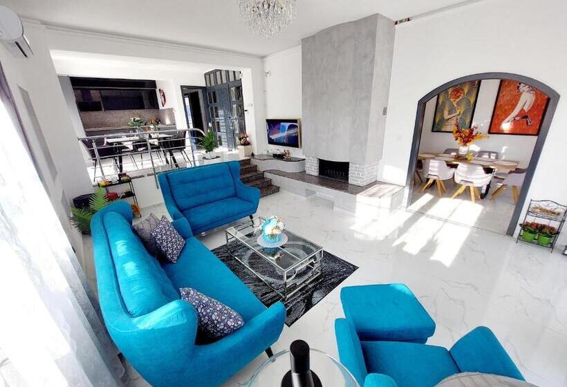 Люкс Повышенной Комфортности, Füge Villa Luxury & Wellness