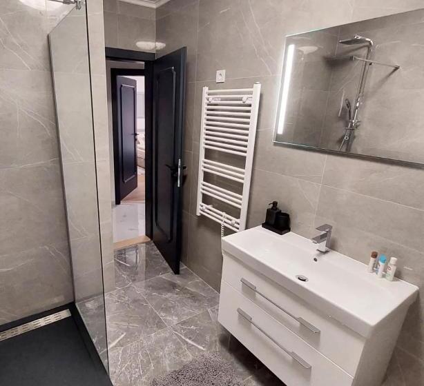 Люкс Повышенной Комфортности, Füge Villa Luxury & Wellness