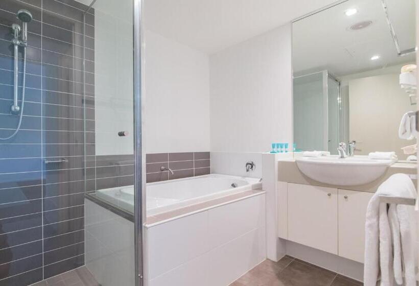 Апартаменты 2 Спальни с Бассейном, Beaches On Lammermoor Apartments