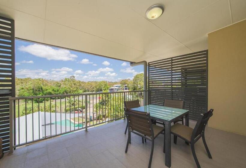 Апартаменты 2 Спальни с Бассейном, Beaches On Lammermoor Apartments