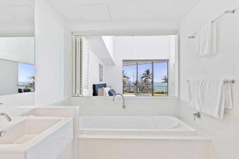 Апартаменты 3 Спальни Вид на Море, Beaches On Lammermoor Apartments