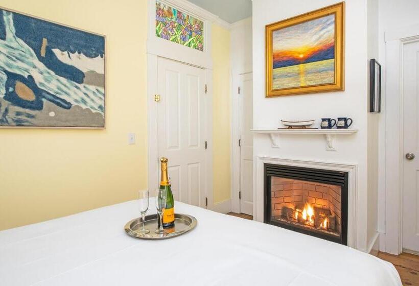 스탠다드 룸, Admiral S Landing