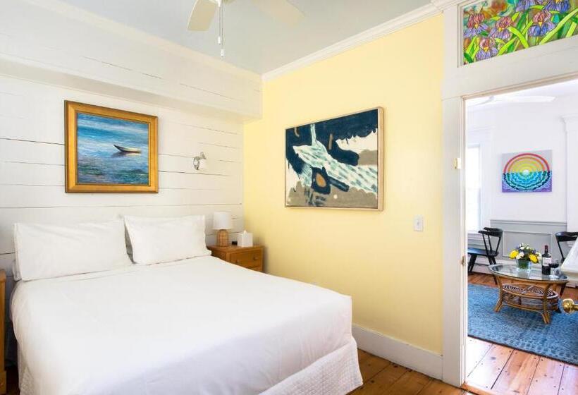 스탠다드 룸, Admiral S Landing