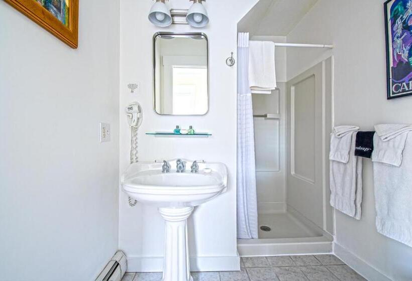 스탠다드 룸, Admiral S Landing