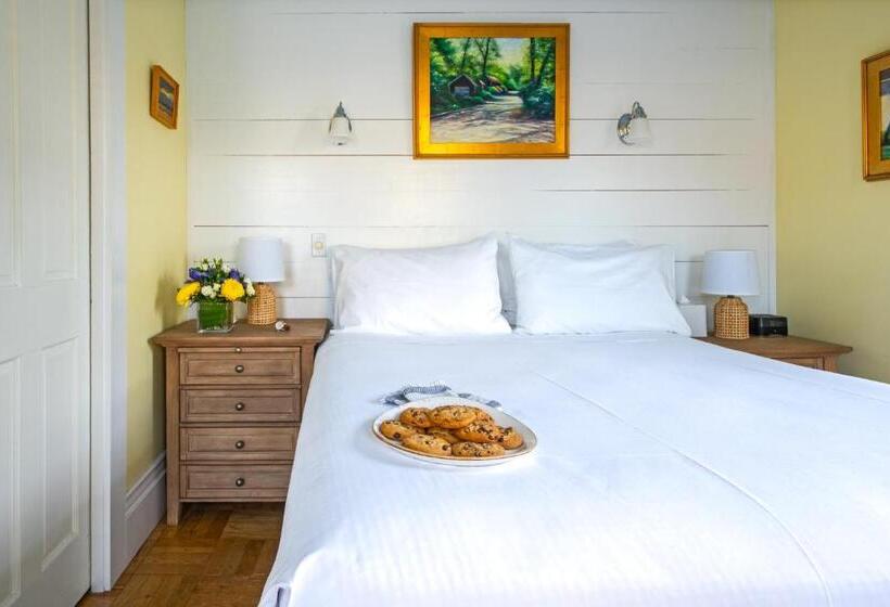 스탠다드 룸, Admiral S Landing