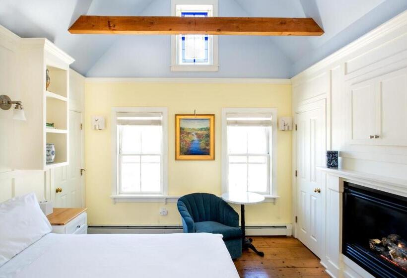 디럭스 룸, Admiral S Landing