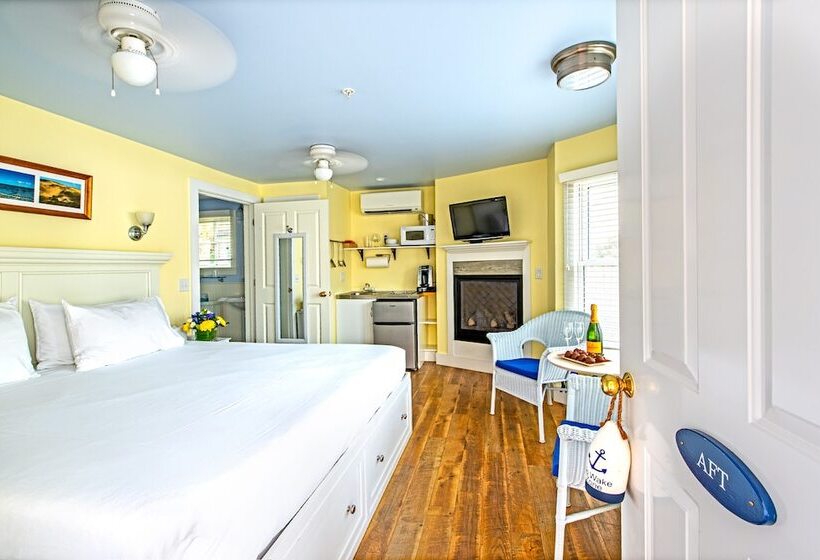 스탠다드 스튜디오, Admiral S Landing