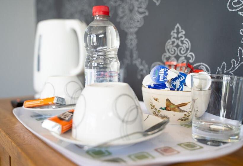 غرفة ديلوكس, Rest A While