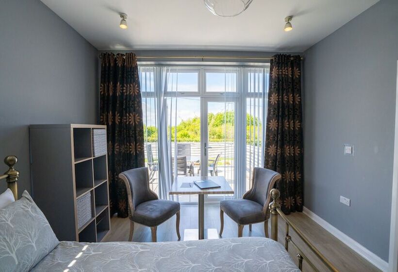 غرفة ديلوكس, Rest A While