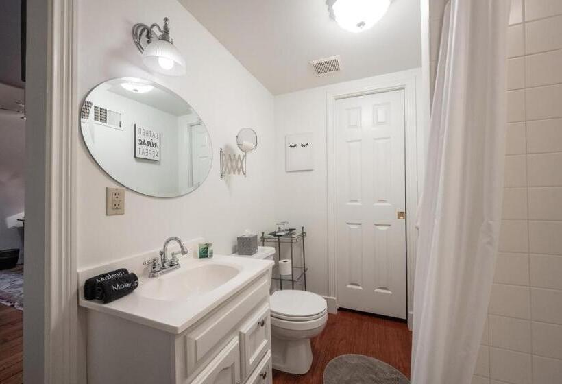 اتاق سوپریور با تخت دو نفره بزرگ, Stone Soup Inn