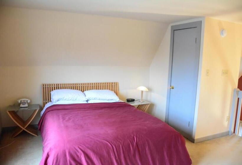 سوییت, Stone Soup Inn