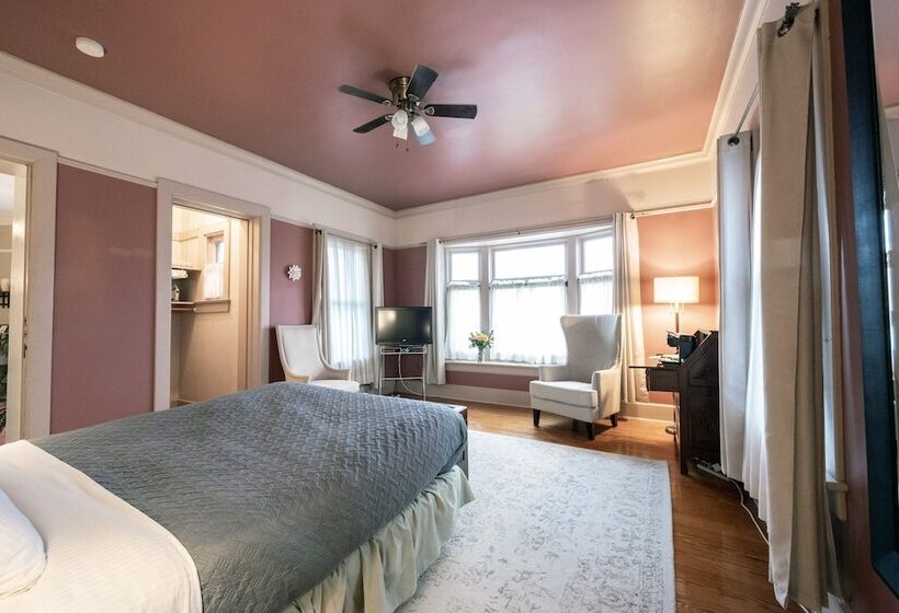 اتاق استاندارد, Stone Soup Inn